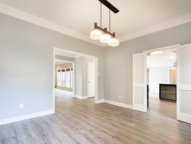 Building Photo - 6806 Winkleman Rd