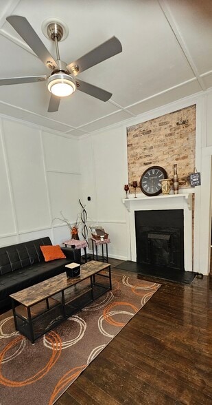 Building Photo - 607 Gaskill St SE
