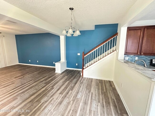 Building Photo - 4163 Highwood Dr