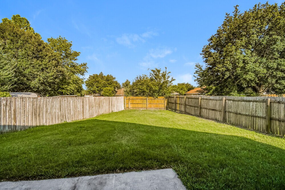 Building Photo - 2847 Cross Creek Dr