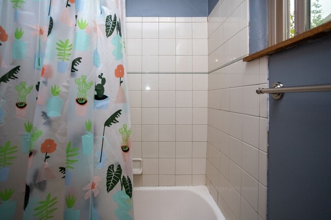 Building Photo - Adorable Ranch in Downtown Colorado Springs!