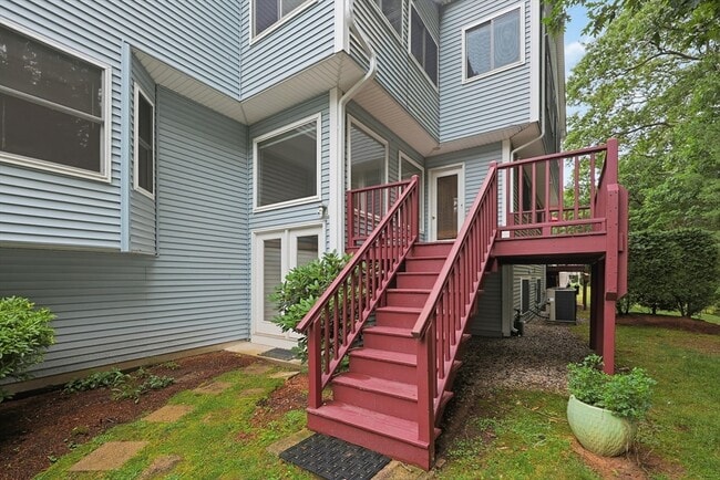 Building Photo - 3103 Maple Brook Rd