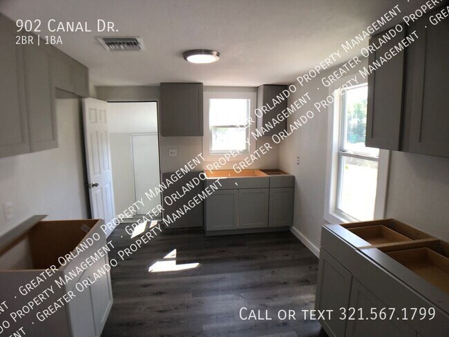 Building Photo - 902 Canal Dr