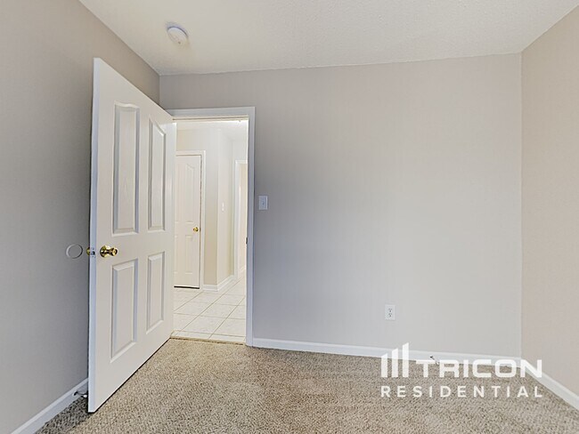 Building Photo - 3014 Great Falls Dr