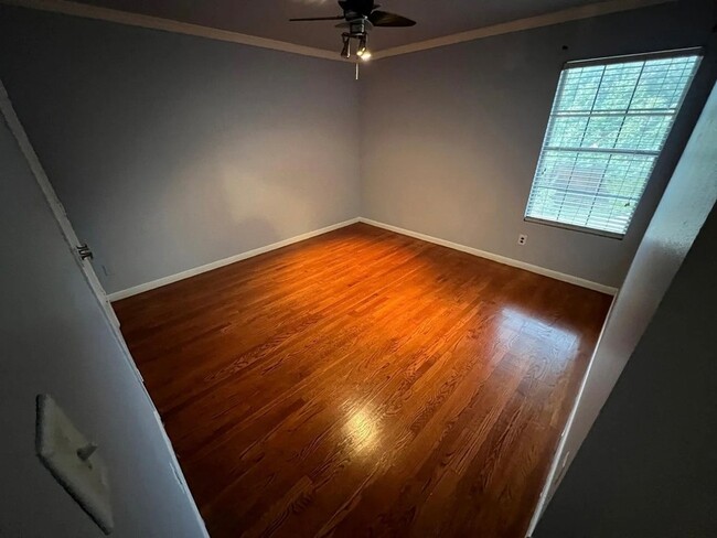 Building Photo - 2752 Peach Dr