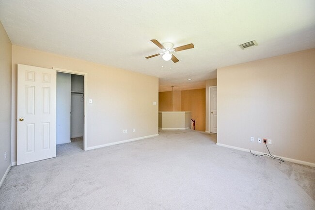 Building Photo - 4815 Knights Branch Dr