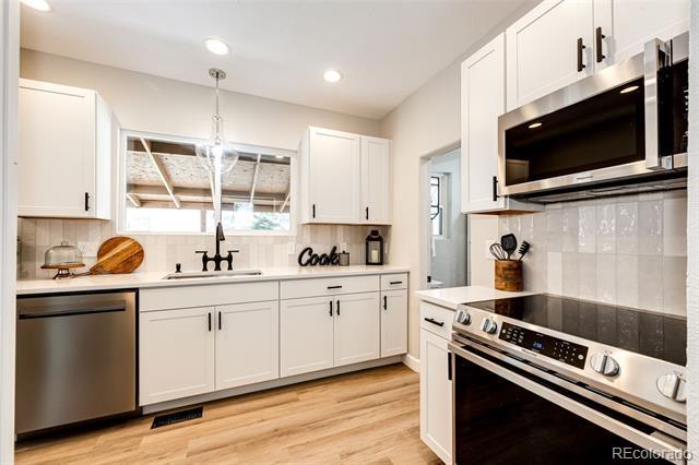 Building Photo - 2832 S Acoma St