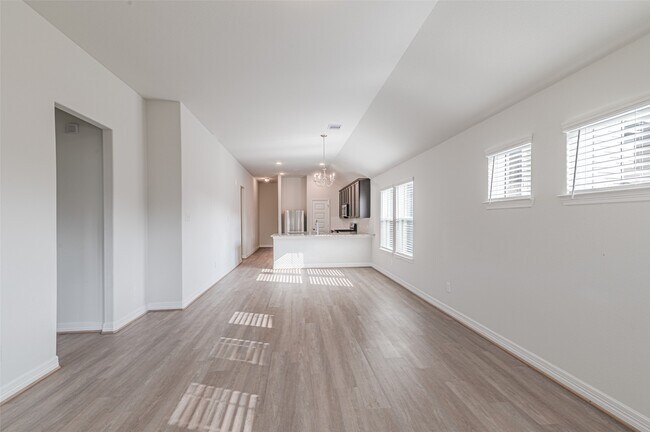 Building Photo - 7431 Sail Hl Dr