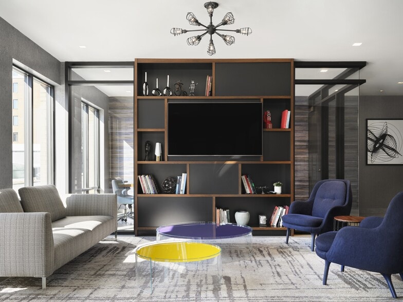 Primary Photo - 145 Front at City Square