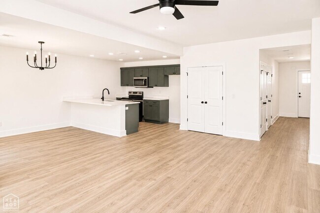 Building Photo - 5400 Lotus Street