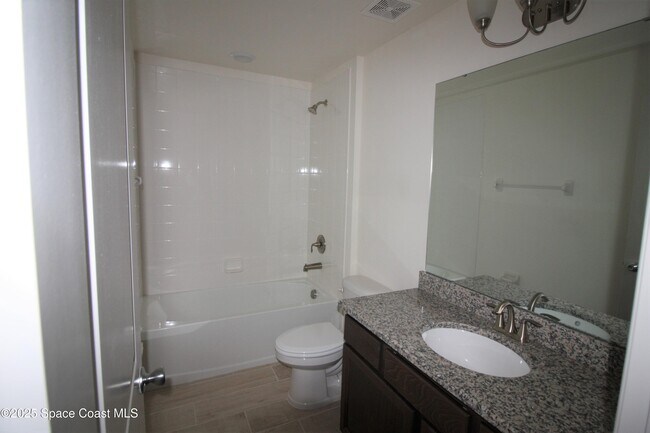 Building Photo - 77 Montecito Dr