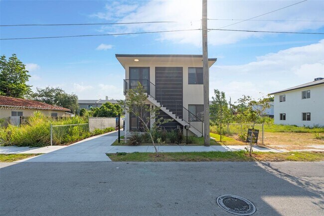 Building Photo - 18362 SW 102nd Pl