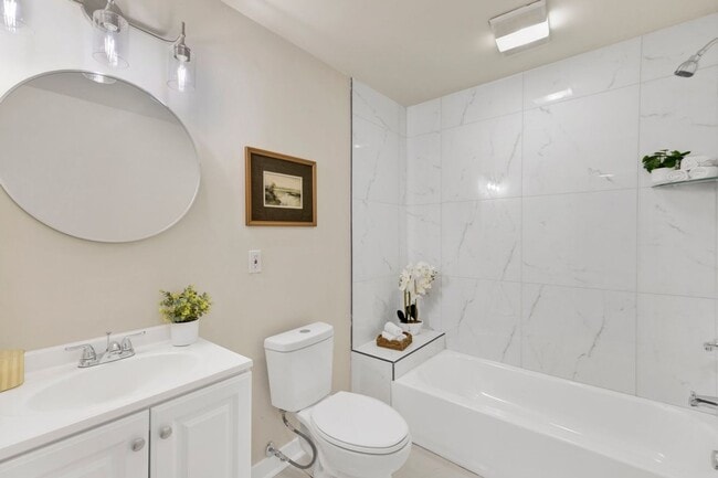 Building Photo - Avondale Gem!! - 3 Bed/2 Bath