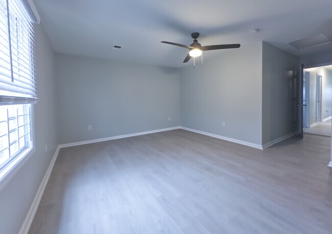 Building Photo - 1001 Garfield Ave