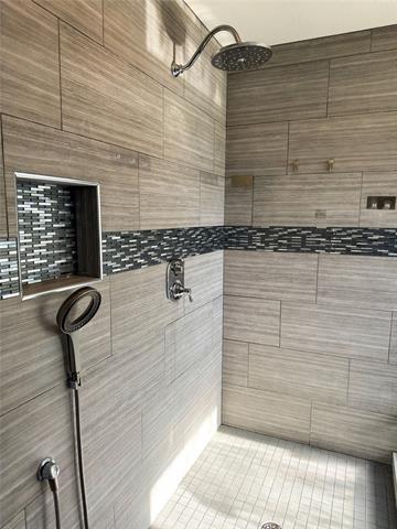 Building Photo - 1020 Bonanza Dr