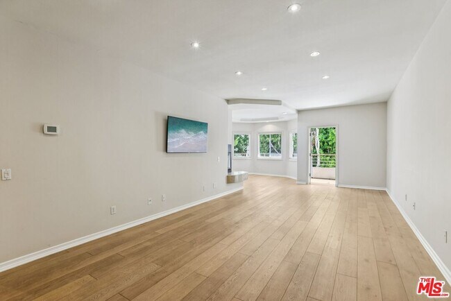 Building Photo - 14290 Dickens St