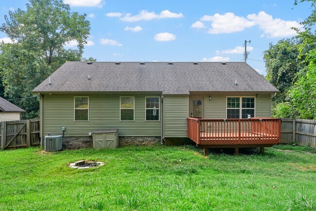 Building Photo - 1314 Hand Dr