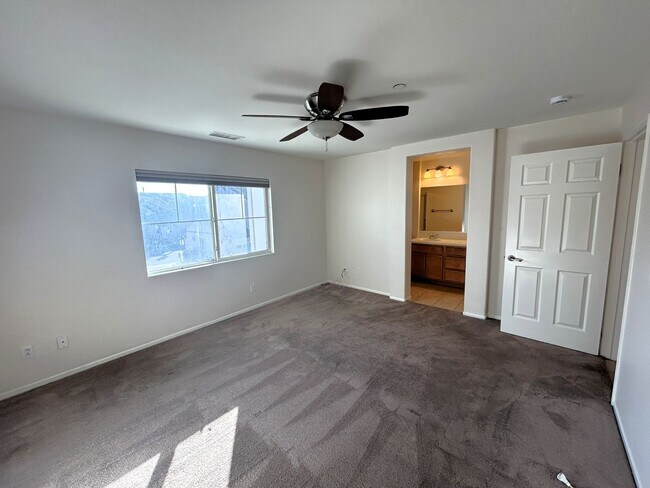 Building Photo - Tulsa Pl #105 Rancho Cucamonga, CA (2 Bedrooms/ 3 Bathrooms)