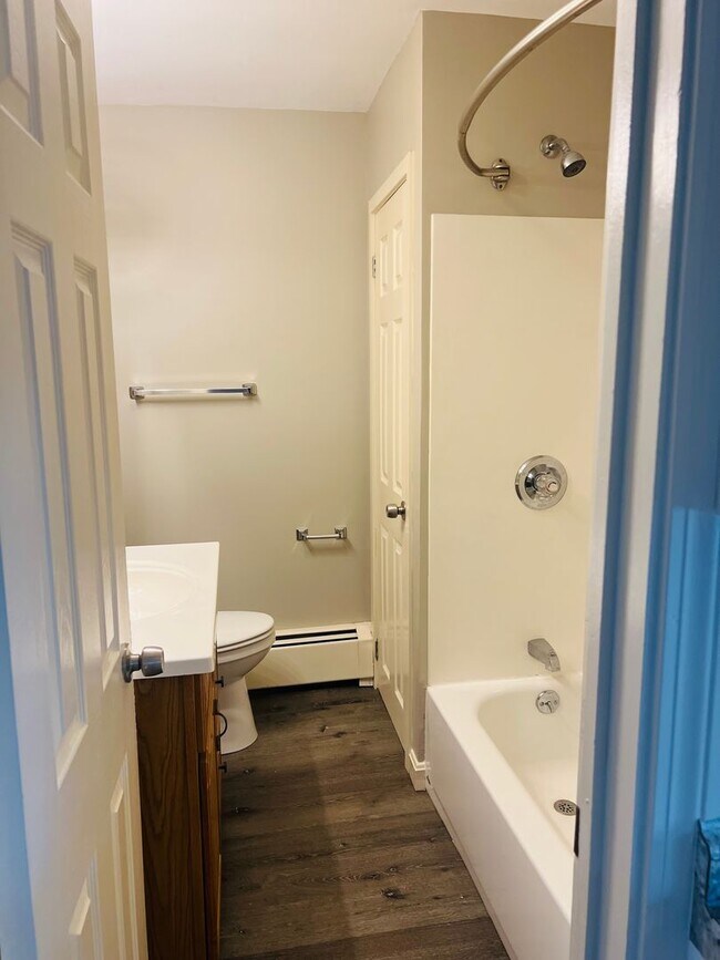 Building Photo - 169-171 Bank