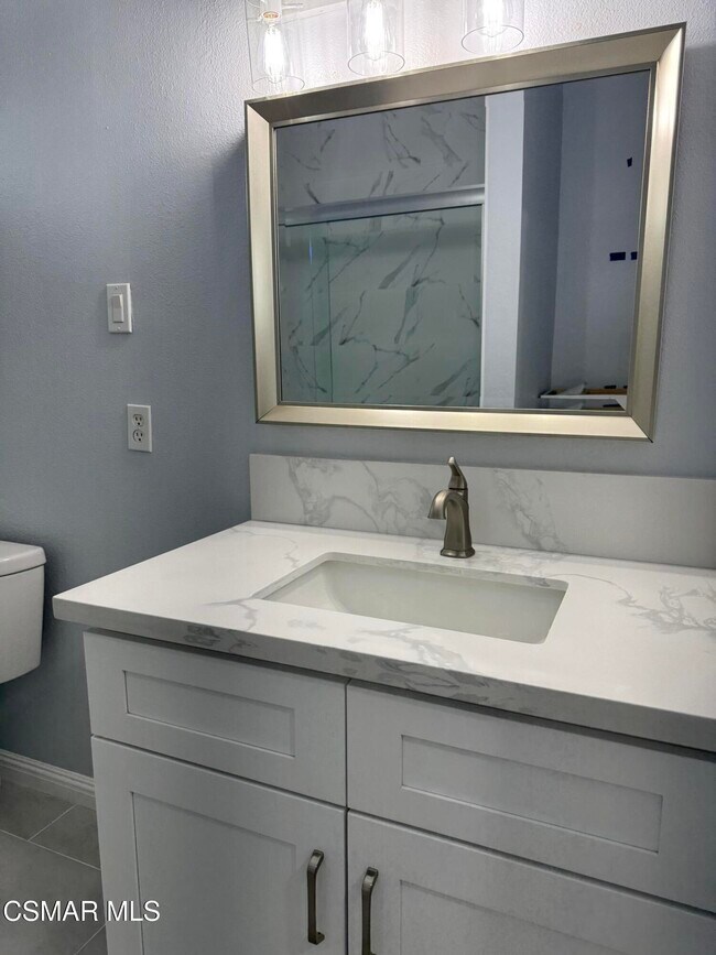 Building Photo - 1694 Regent St