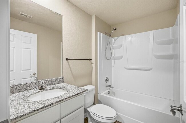 Building Photo - 64 Foxhall Ln