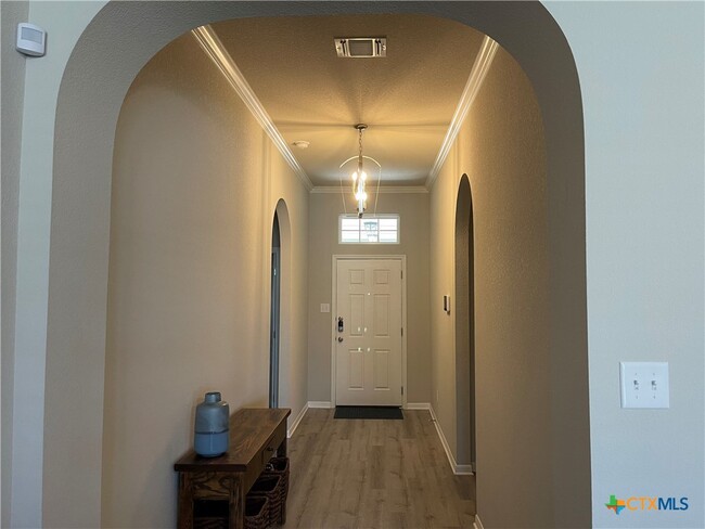Building Photo - 7220 Rosado Dr