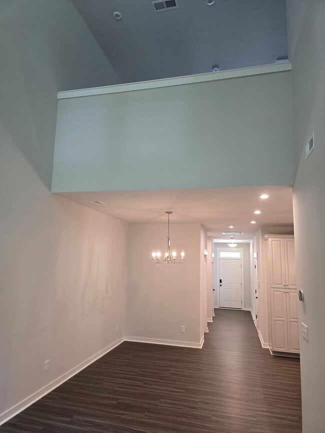 Building Photo - Beautiful New Constuction 3BR/2.5BA Townhouse
