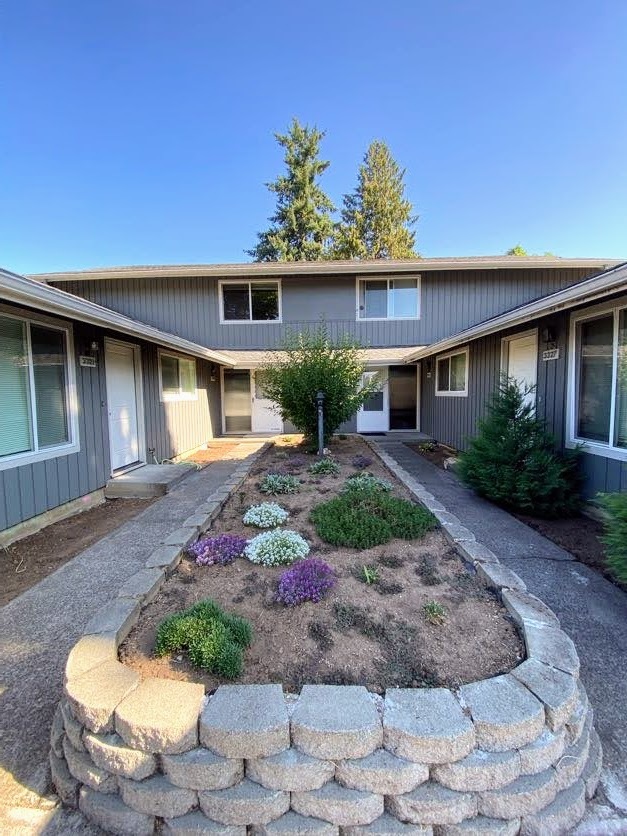 Maple Courtyard Fourplex - 3327 SE Maple St