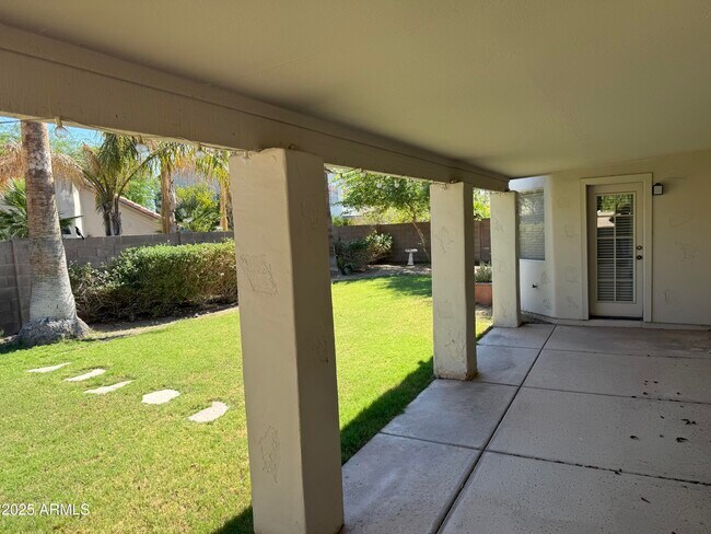Building Photo - 9175 E Camino Del Santo