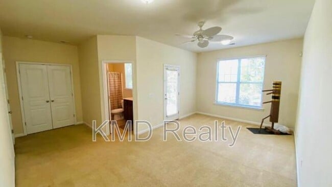 Building Photo - 850 Windy Falls Dr