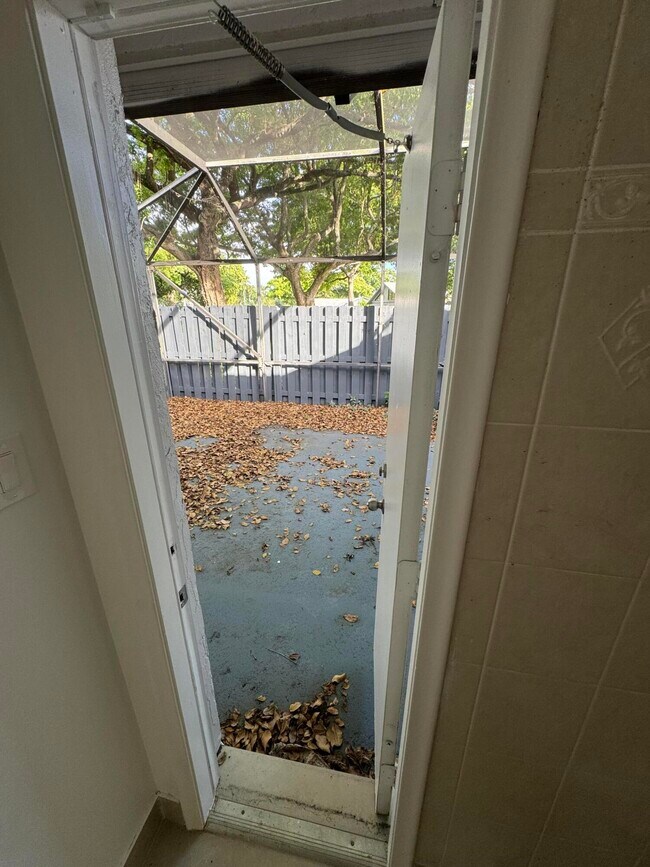 Building Photo - 1148 Summit Trail Cir