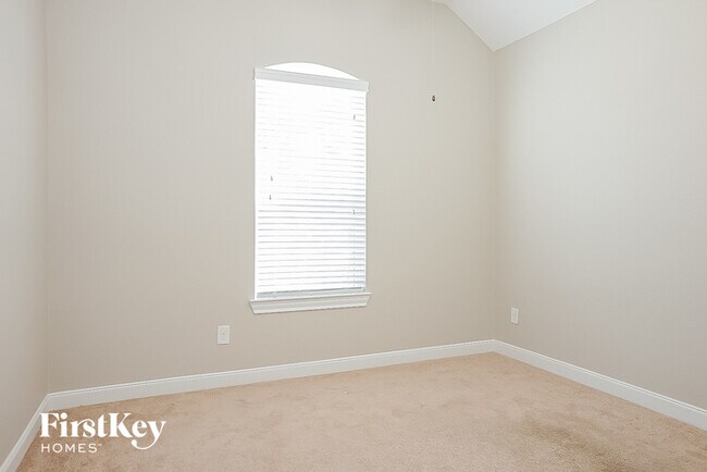 Building Photo - 13605 Northline Lake Dr