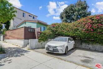 Building Photo - 709 Ocean Park Blvd