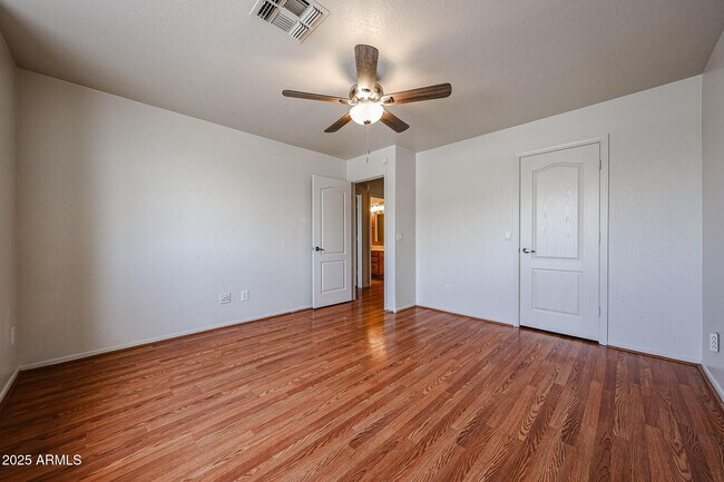 Building Photo - 2568 E Santa Rosa Dr