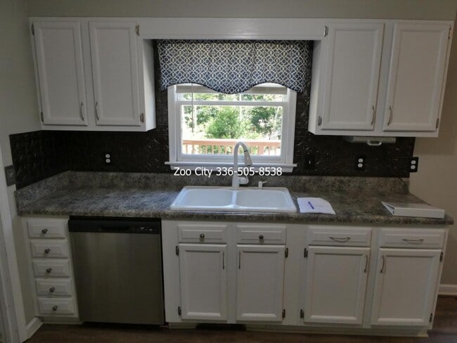 Building Photo - 603 Woodland Cir