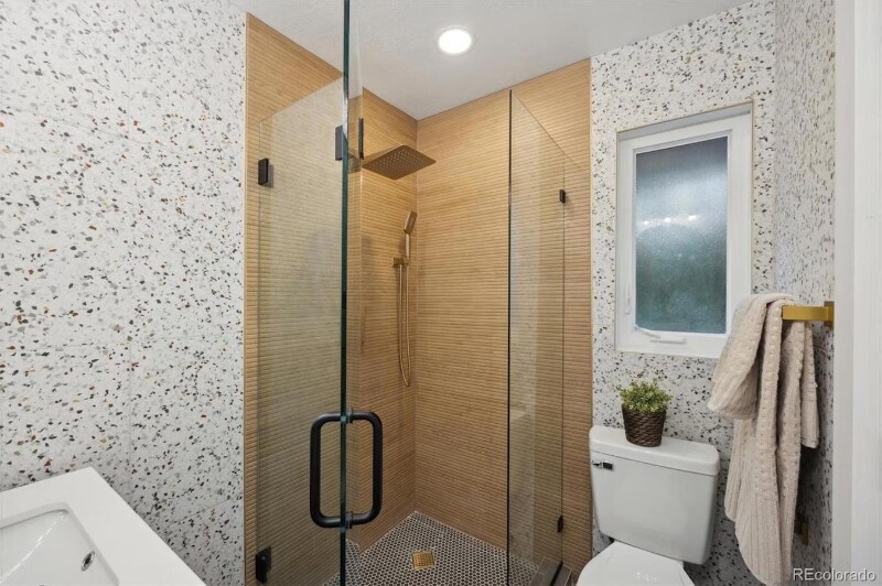 Building Photo - 6050 E Alameda Ave