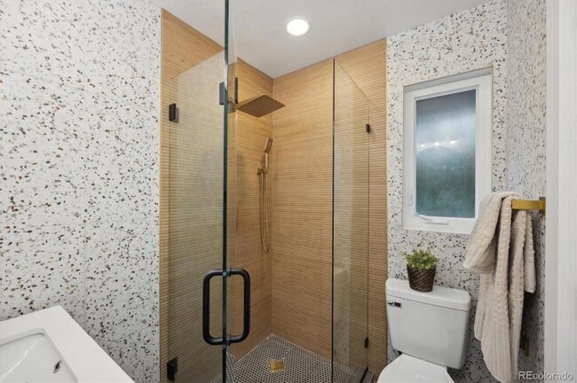 Building Photo - 6050 E Alameda Ave