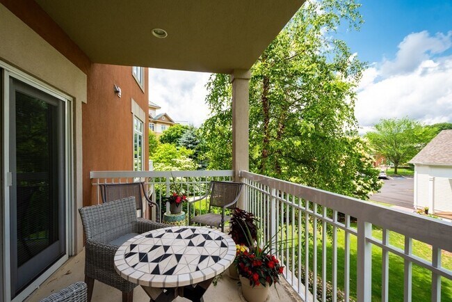 Building Photo - 20 Northwood Dr