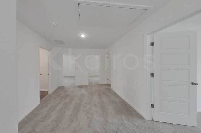Building Photo - 107 Silver Maple Ln