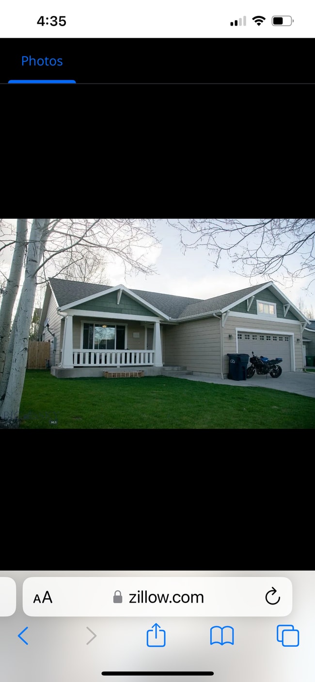 Building Photo - 1211 Hunters Way