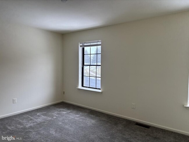 Building Photo - 2028 Yorktown N