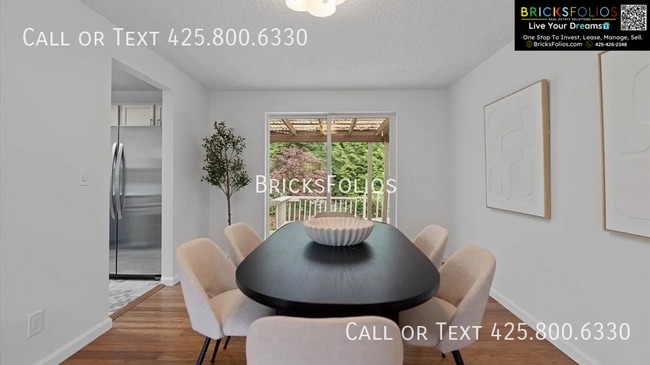 Building Photo - 1340 NW Huckle Dr