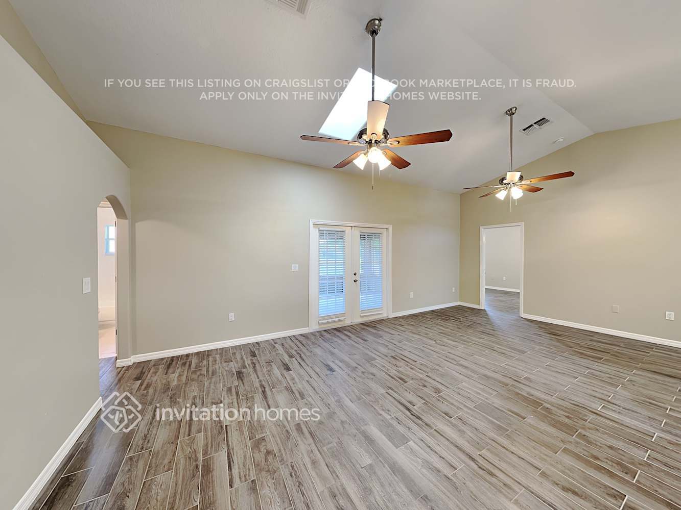 Building Photo - 2399 Sweetwater Blvd