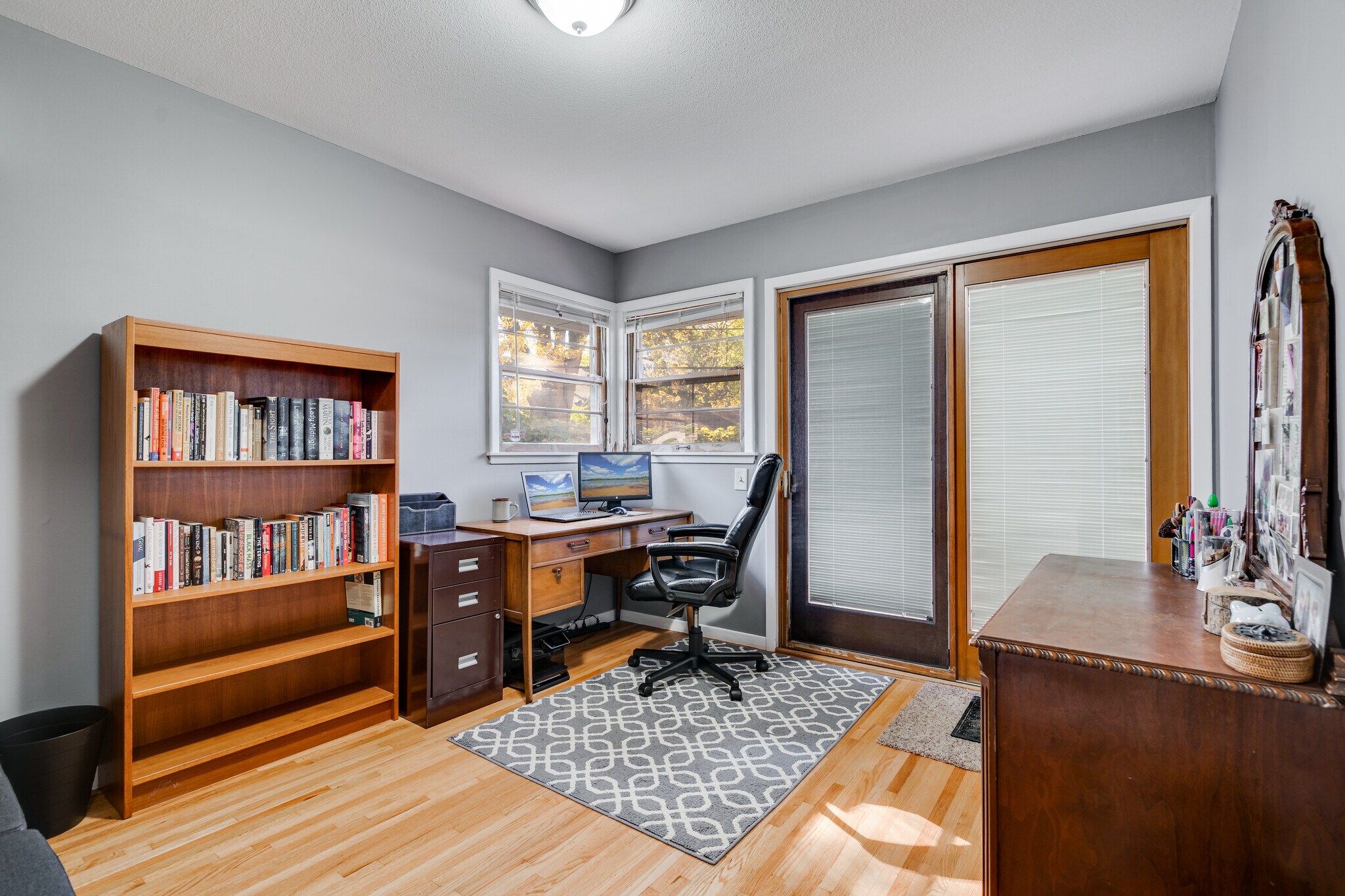 Bedroom 2 / Office - 5314 Hiawatha Ln