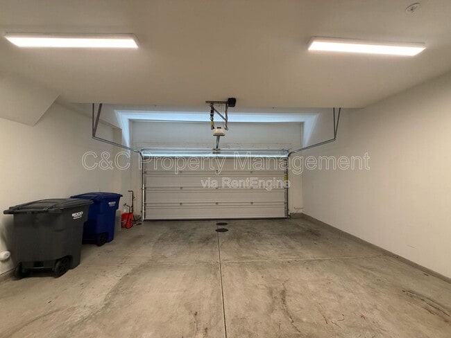 Building Photo - 223 S Johnson Ave