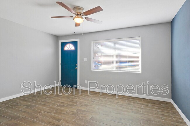 Building Photo - 1747 E Virginia Ave