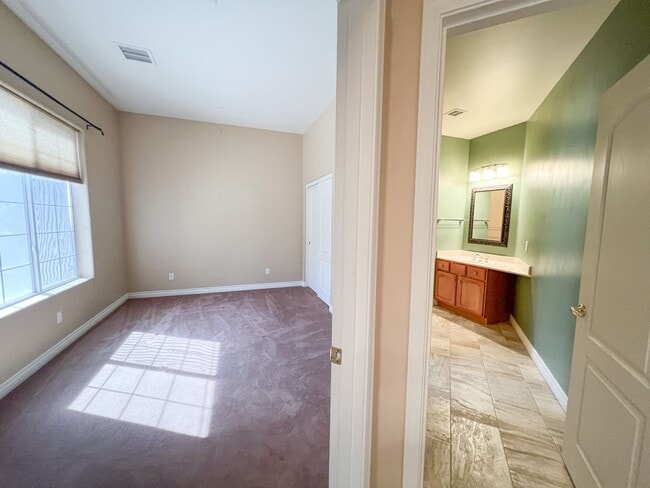 Building Photo - HOUSE - CORNVILLE/COTTONWOOD -GYM/POOL- VE...
