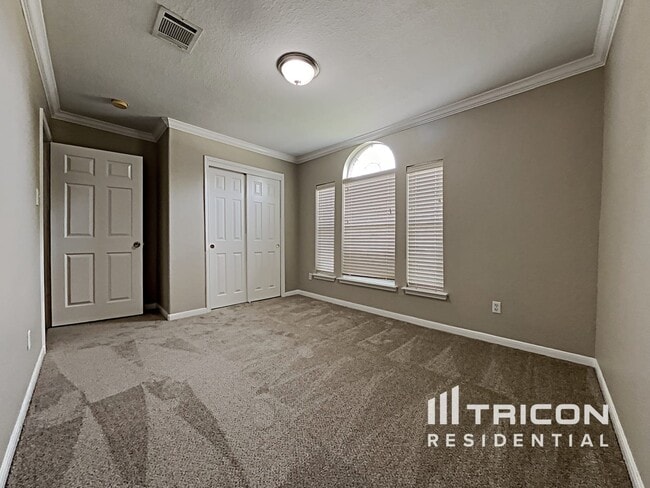 Building Photo - 21478 Olympic Forest Dr