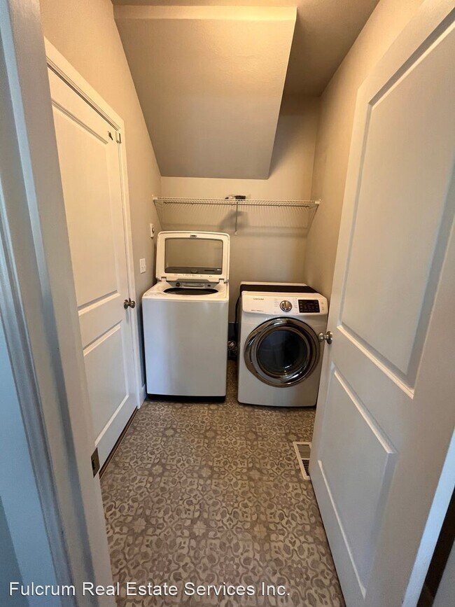 Building Photo - 4 br, 2.5 bath House - 9417 Prairie Wind S...
