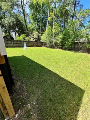 Building Photo - 40773 Hayes Rd